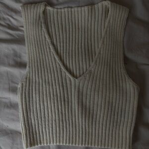 Elegant Cream Ribbed Knit Vest